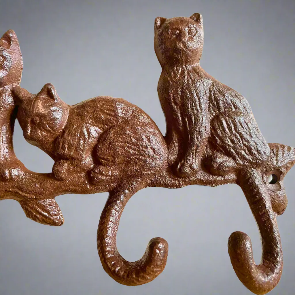 Cast Iron Keyhook 4 Cats Tails