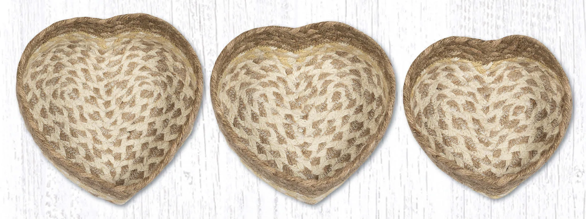 HB-776 Natural Heart Shaped Basket