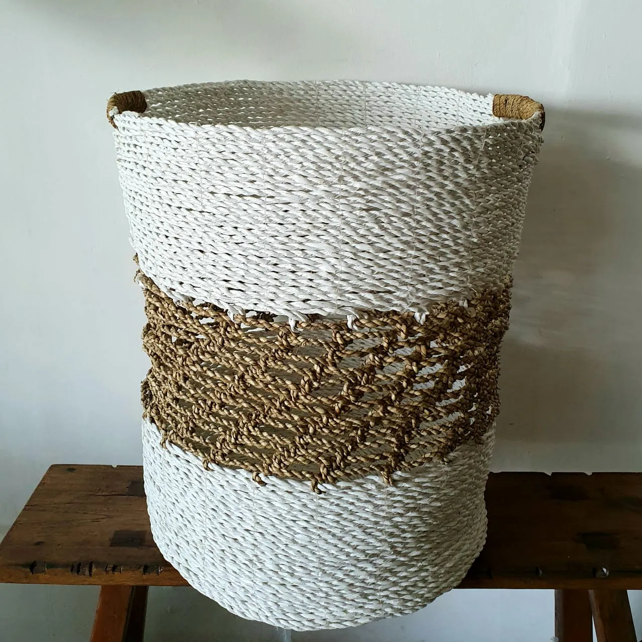 Set 4 Woven Straw Grass And White Raffia Basket